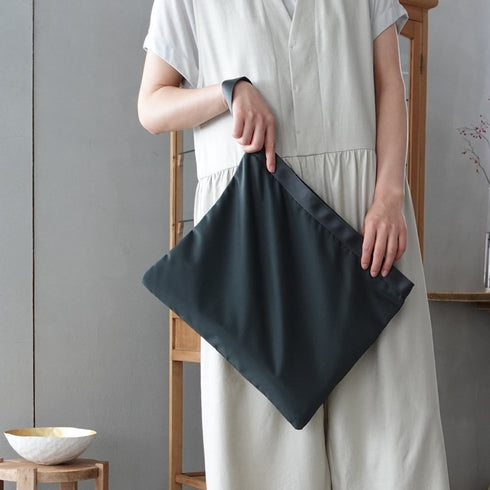 leaf handle pouch _ no.3 / nylon twill